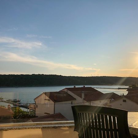 Apartments Palit Rab Εξωτερικό φωτογραφία