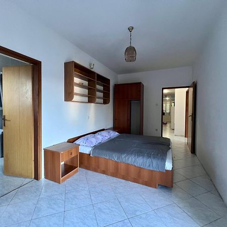 Apartments Palit Rab Εξωτερικό φωτογραφία