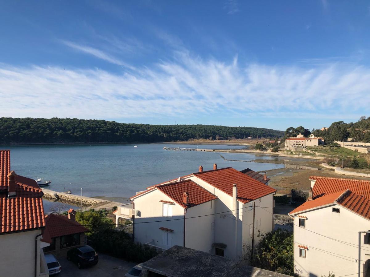 Apartments Palit Rab Εξωτερικό φωτογραφία