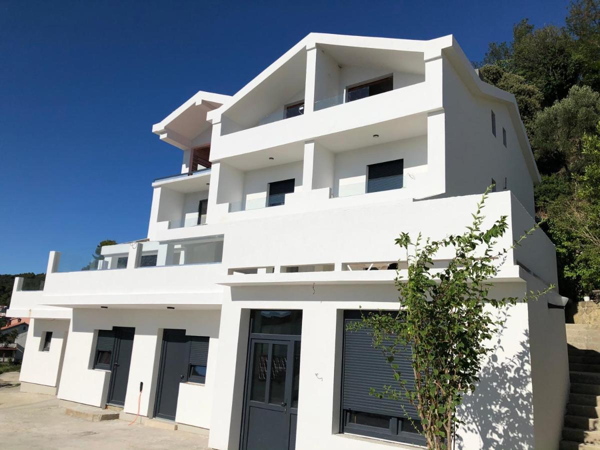 Apartments Palit Rab Εξωτερικό φωτογραφία