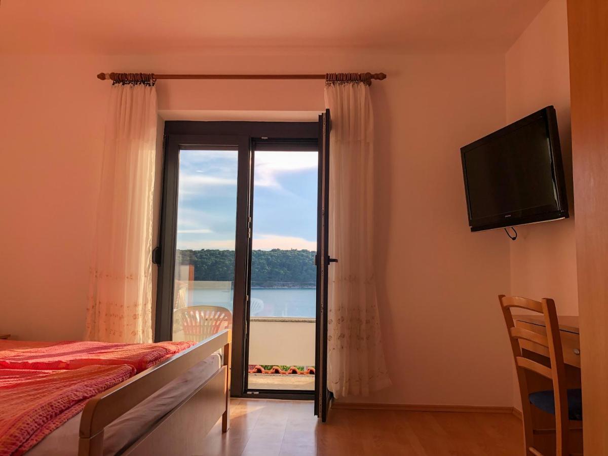 Apartments Palit Rab Εξωτερικό φωτογραφία