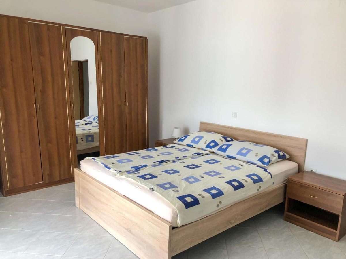 Apartments Palit Rab Εξωτερικό φωτογραφία